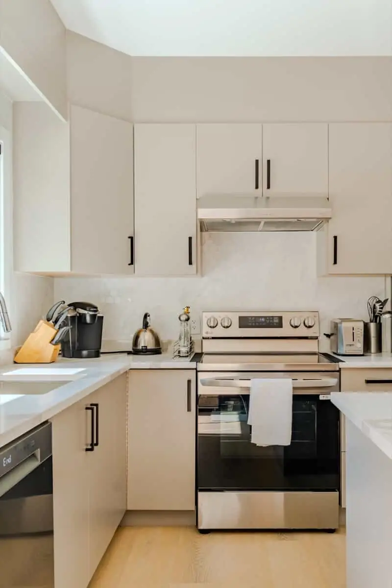 Luxury condo media example for Coal Harbour real estate photography